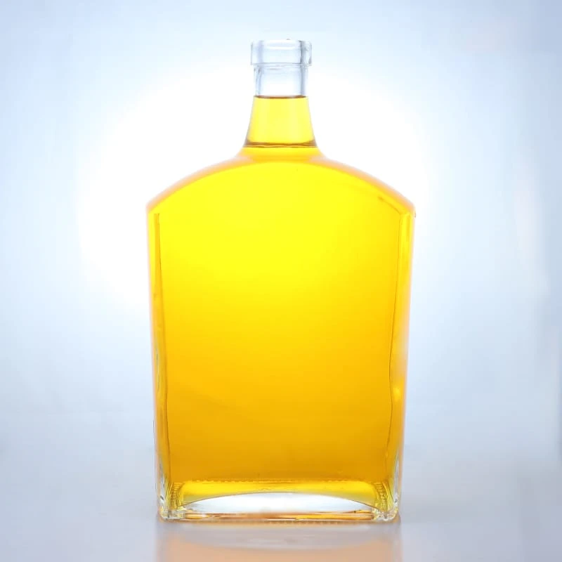 019 - Square Flat 1000ml Glass Bottle With Cork