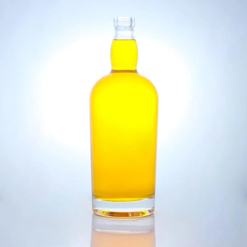 032 - 0.75L Classic Shaped Round Glass Bottles For Whisky