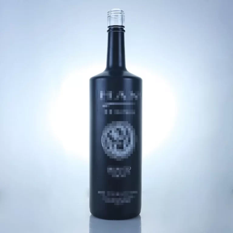 090-500ml Custom spray black flat square vodka bottle with cork