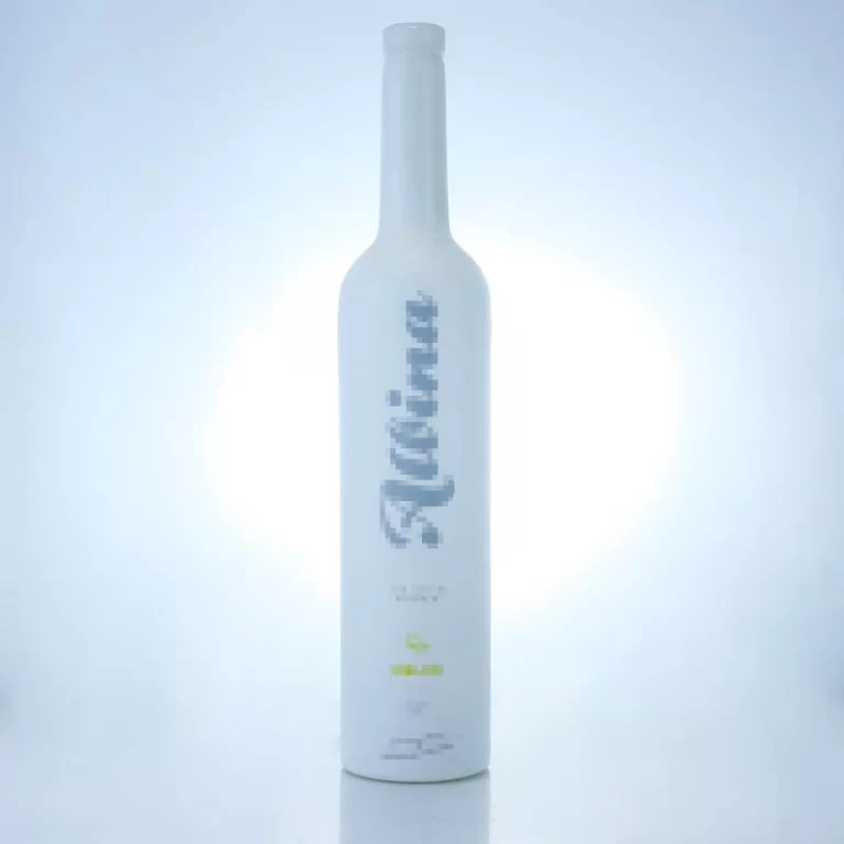 122- 750ml Unique white sprayed vodka glass bottle with cork