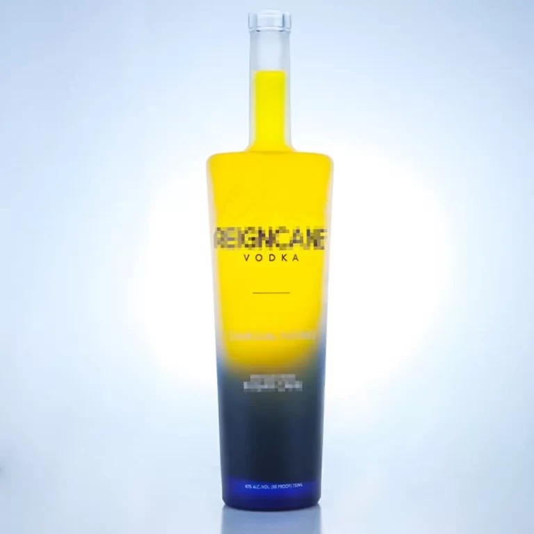 151-Factory custom vodka glass bottle with screen printing