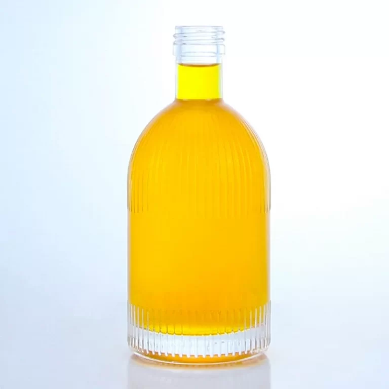 484 - Round Shaped 500ml Glass Bottle With Screw Finish