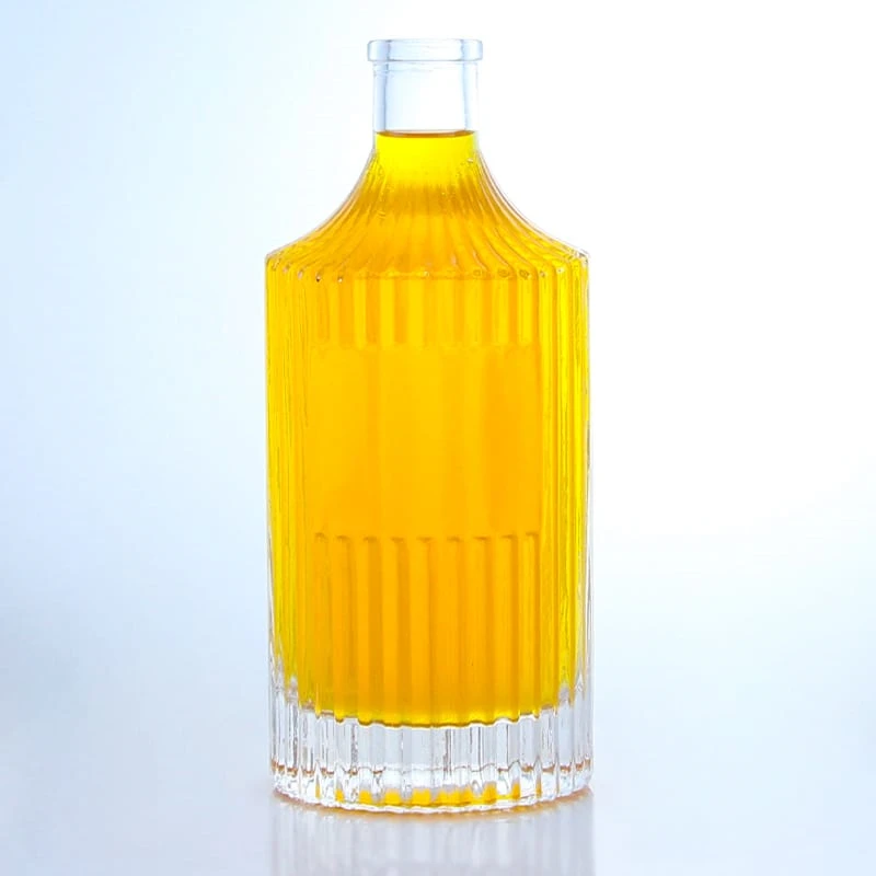 485 - Round Shaped Embossing 700ml Glass Bottle With Corks