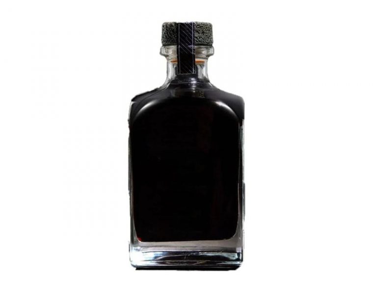 How is liquor in black bottle made?