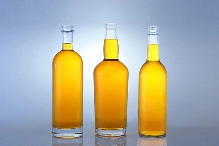 Where can I find giant glass bottle manufacturers?