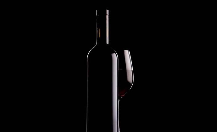 Are you looking for a characteristic black wine bottle?